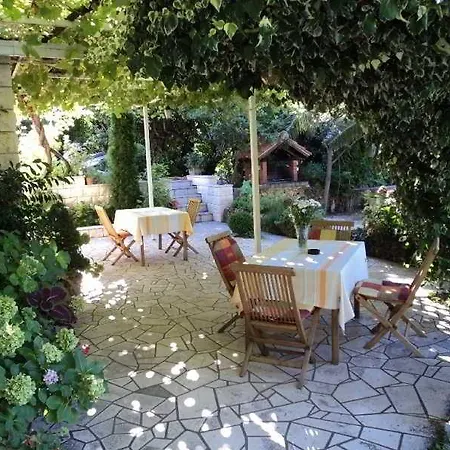 Apartmets Pavo Ξενοδοχείο 3*